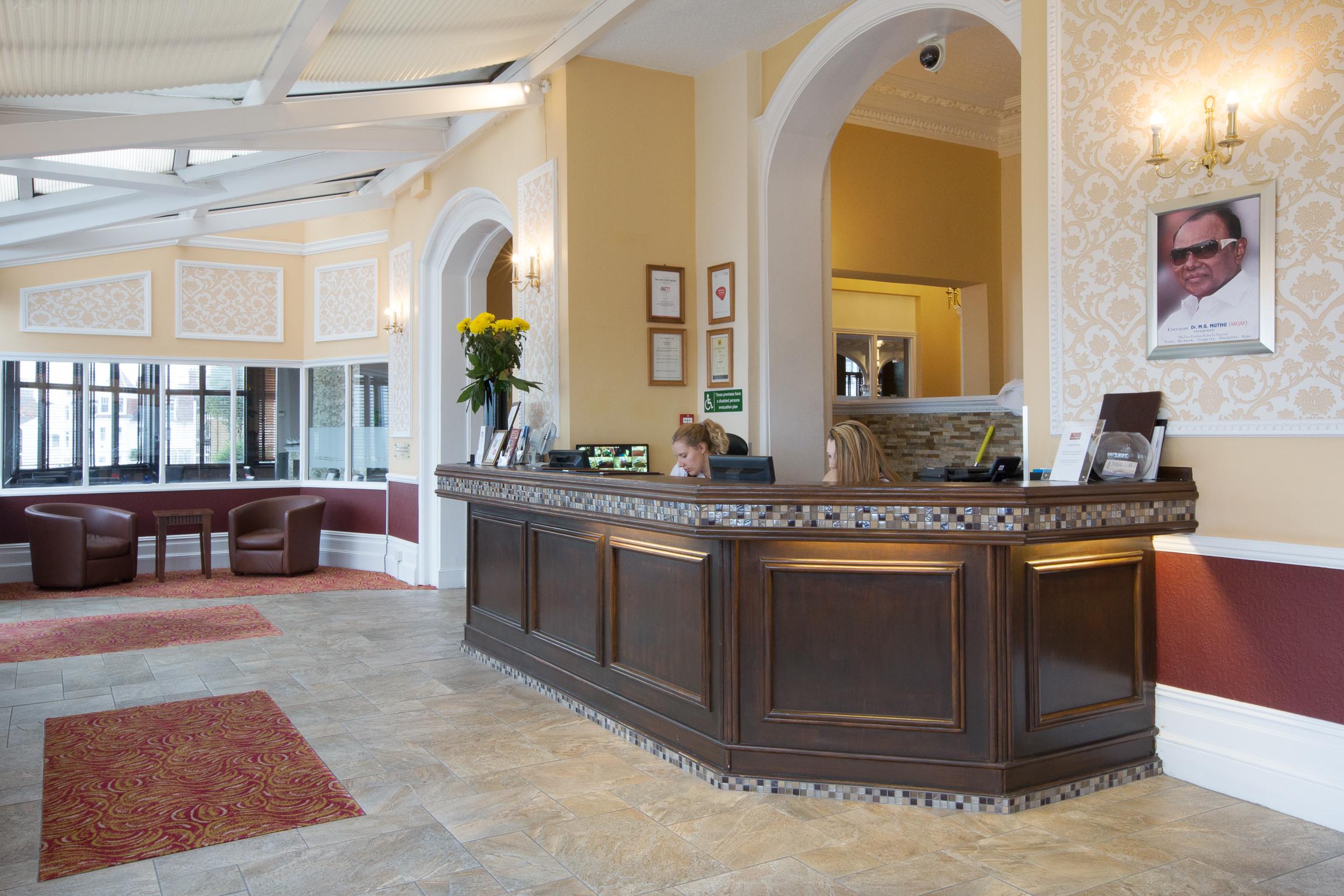 Hotel Muthu Westcliff 3*